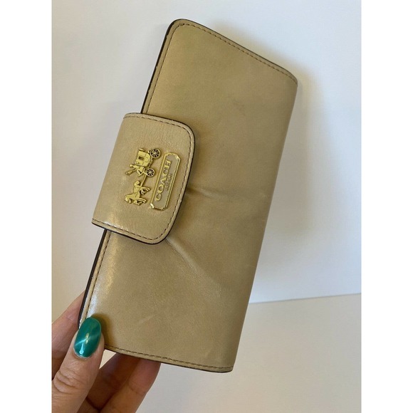 Coach Madison Slim Clutch Envelope Wallet Tan Color - Picture 12 of 12